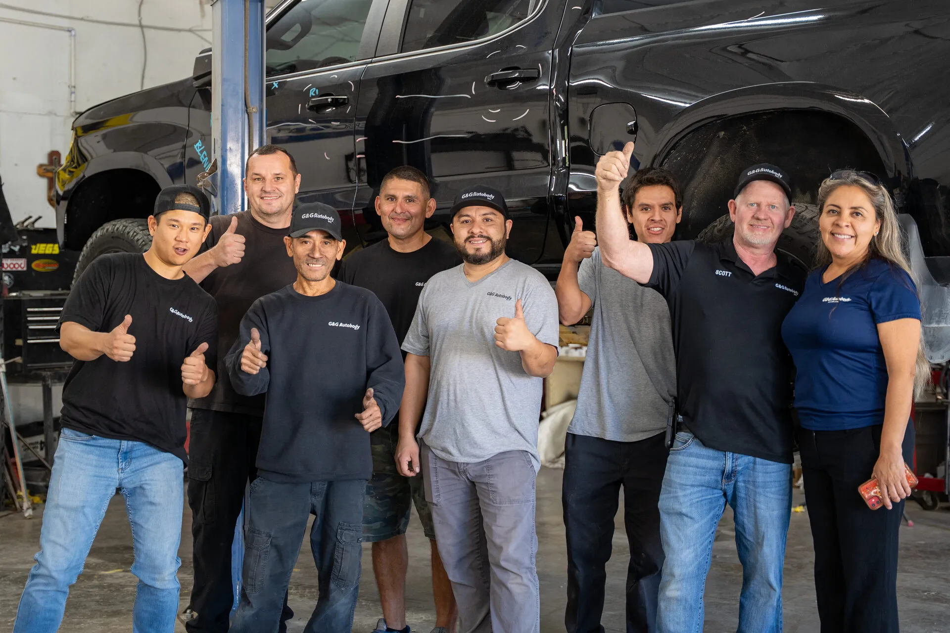 G&G AutoBody team - experienced collision repair technicians in Pflugerville TX